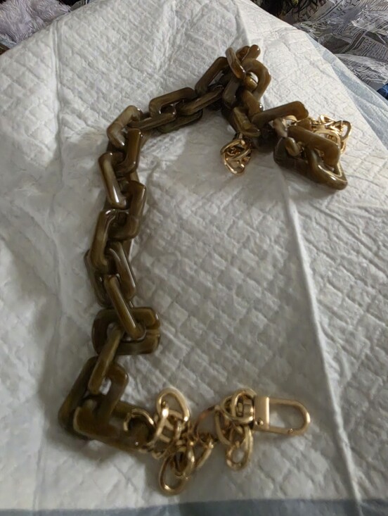 The Unbranded Brand Handbags - Unbrandwd Acrylic Chain To Turn A Wallet Into An Arm Bag - Brown